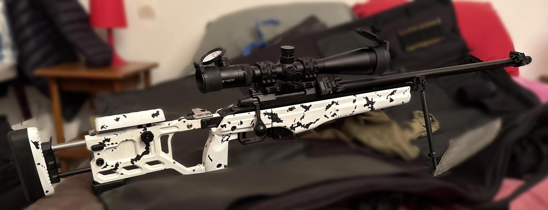 Cerakote camouflage neige TRG22 reproduction édition Jubilee Centenial