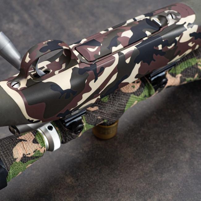 Gros Plan Pontet Chargeur Camouflage Cerakote 4 couleurs SAKO 75 (cerakote shop.fr ©)