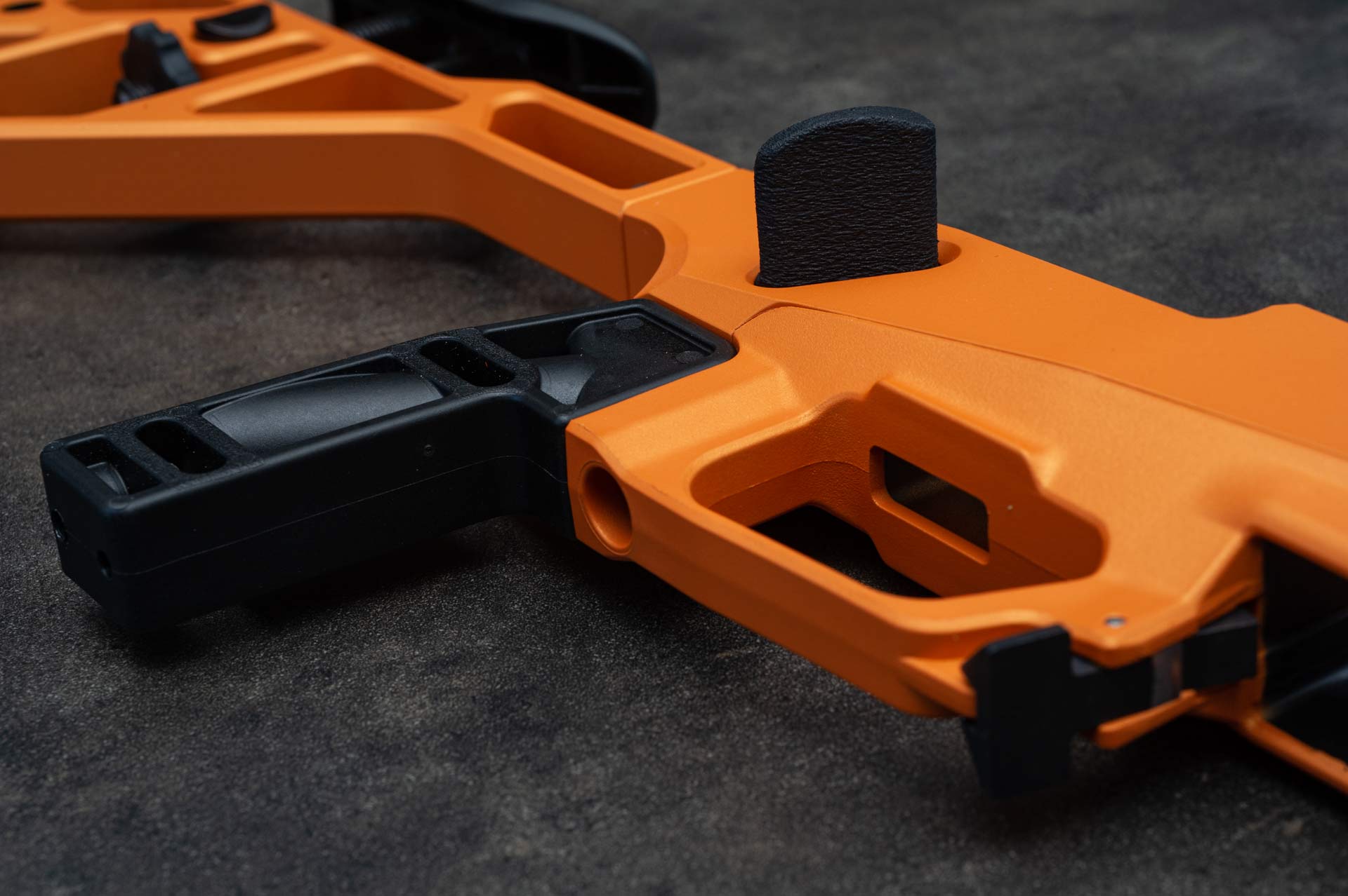 Châssis Tikka T3x Ace Target Cerakote H-309 Tequila Sunrise